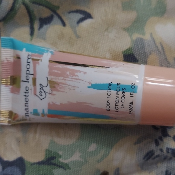 NANETTE🪷LEPORE Crossbody Bag Set - Picture 10 of 10